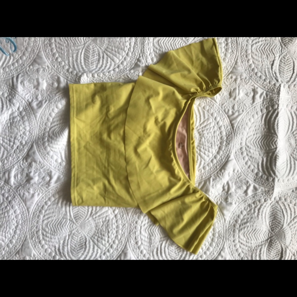 Burnt lime ruffle around top Kortni Jeane